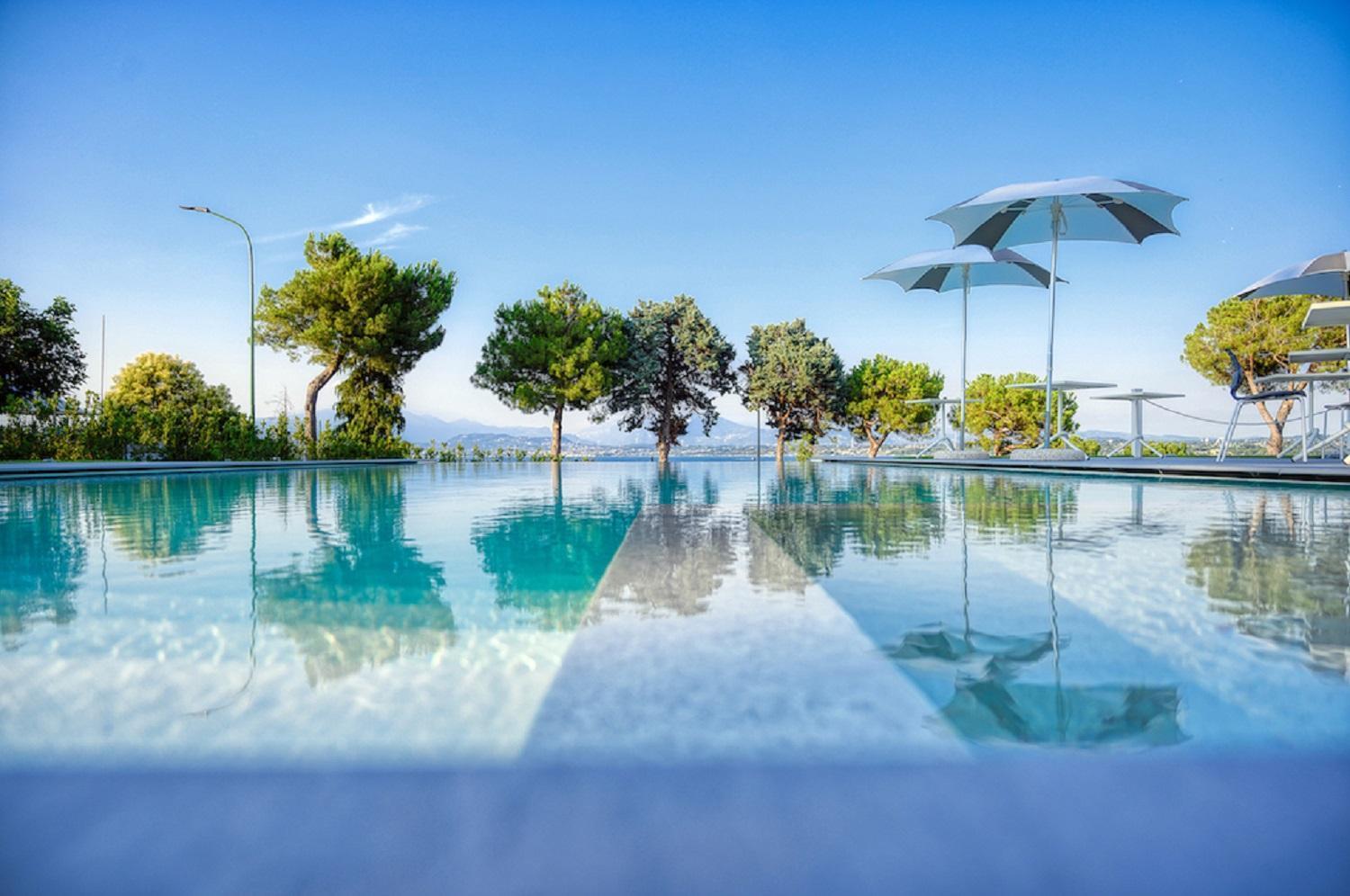 Vision Hotel Peschiera del Garda Esterno foto
