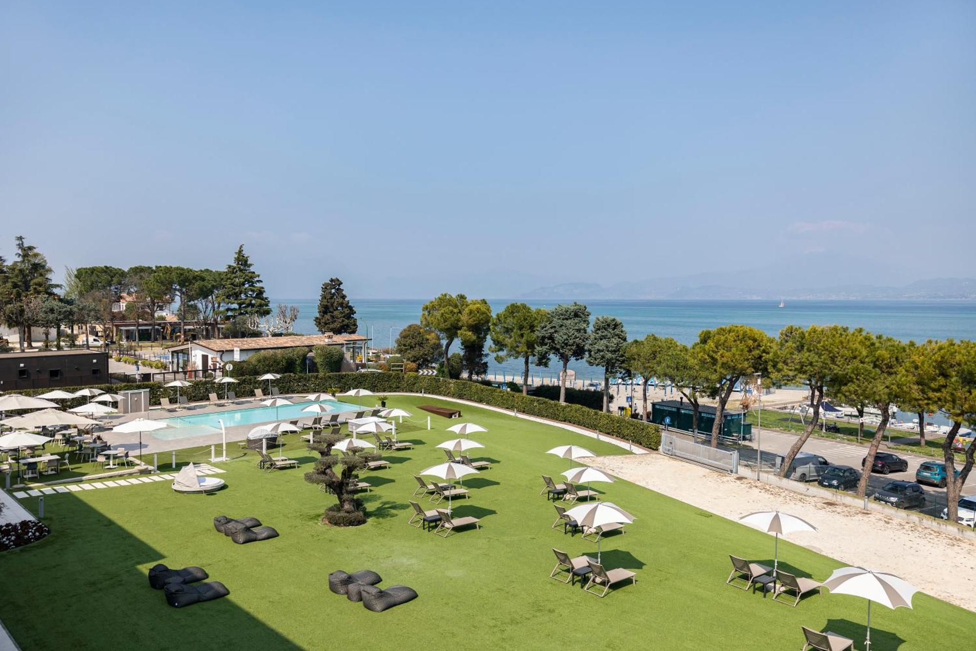 Vision Hotel Peschiera del Garda Esterno foto