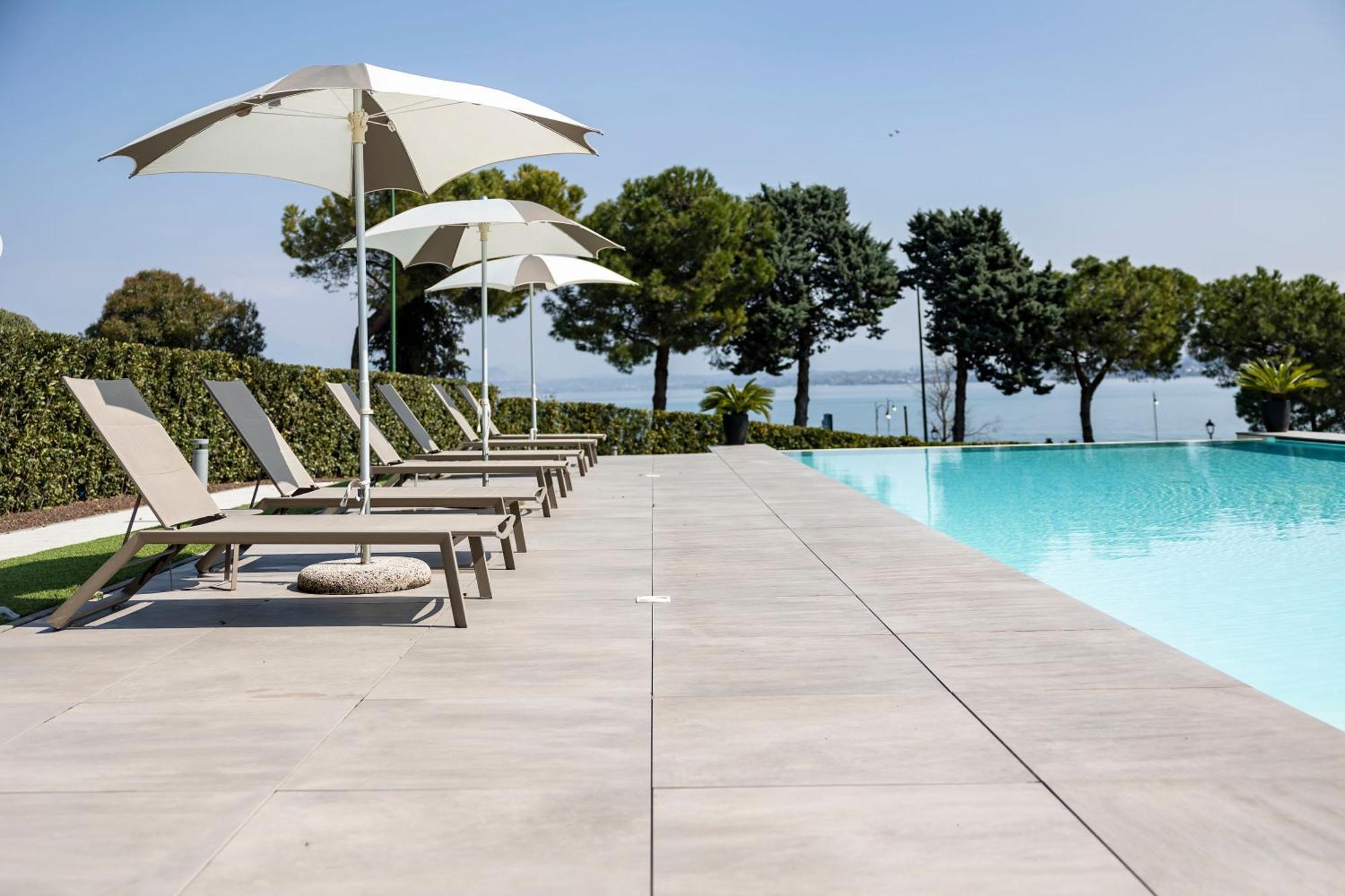 Vision Hotel Peschiera del Garda Esterno foto