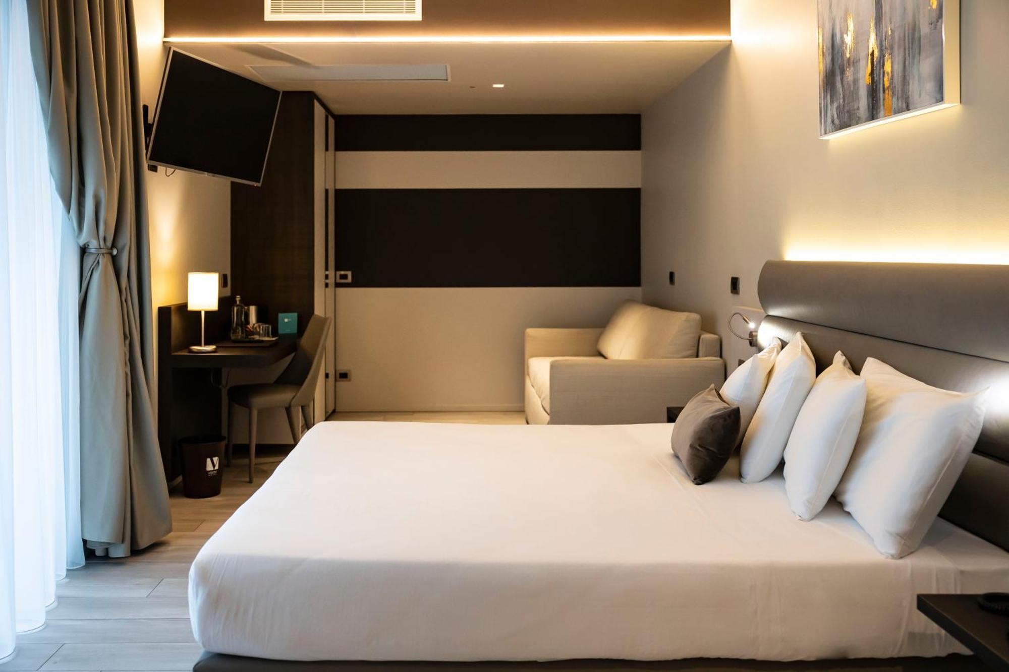 Vision Hotel Peschiera del Garda Esterno foto