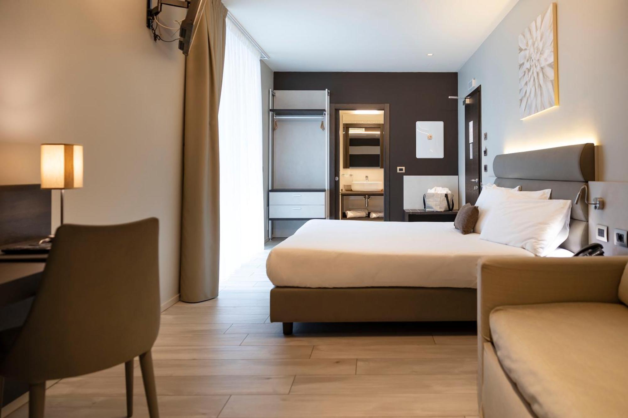 Vision Hotel Peschiera del Garda Esterno foto